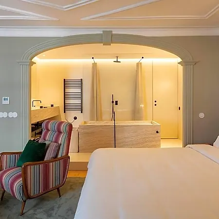 Almadina Smart Luxury B&B 포르투