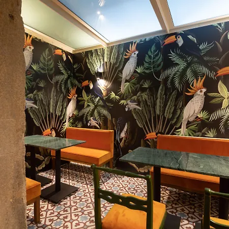 Almadina Smart Luxury Porto